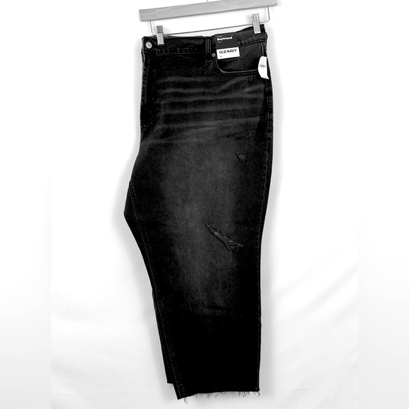Old Navy Plus Size Black Ripped Mid Rise Boyfriend Raw Hem Ankle Jean NWT - Picture 2 of 12